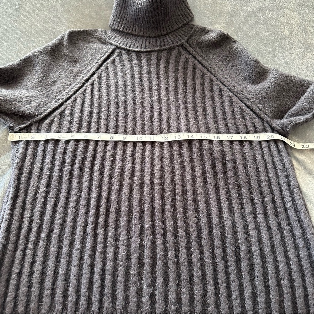 FREE PEOPLE BIG CITY TURTLENECK Grey SWEATER Size S - Picture 15 of 15